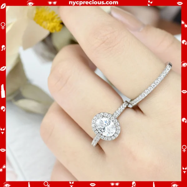 2Pcs Halo Oval Cut Engagement Ring